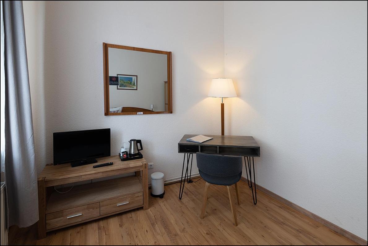 MARKT EINS Gästezimmer Schoppenstedt Exterior foto