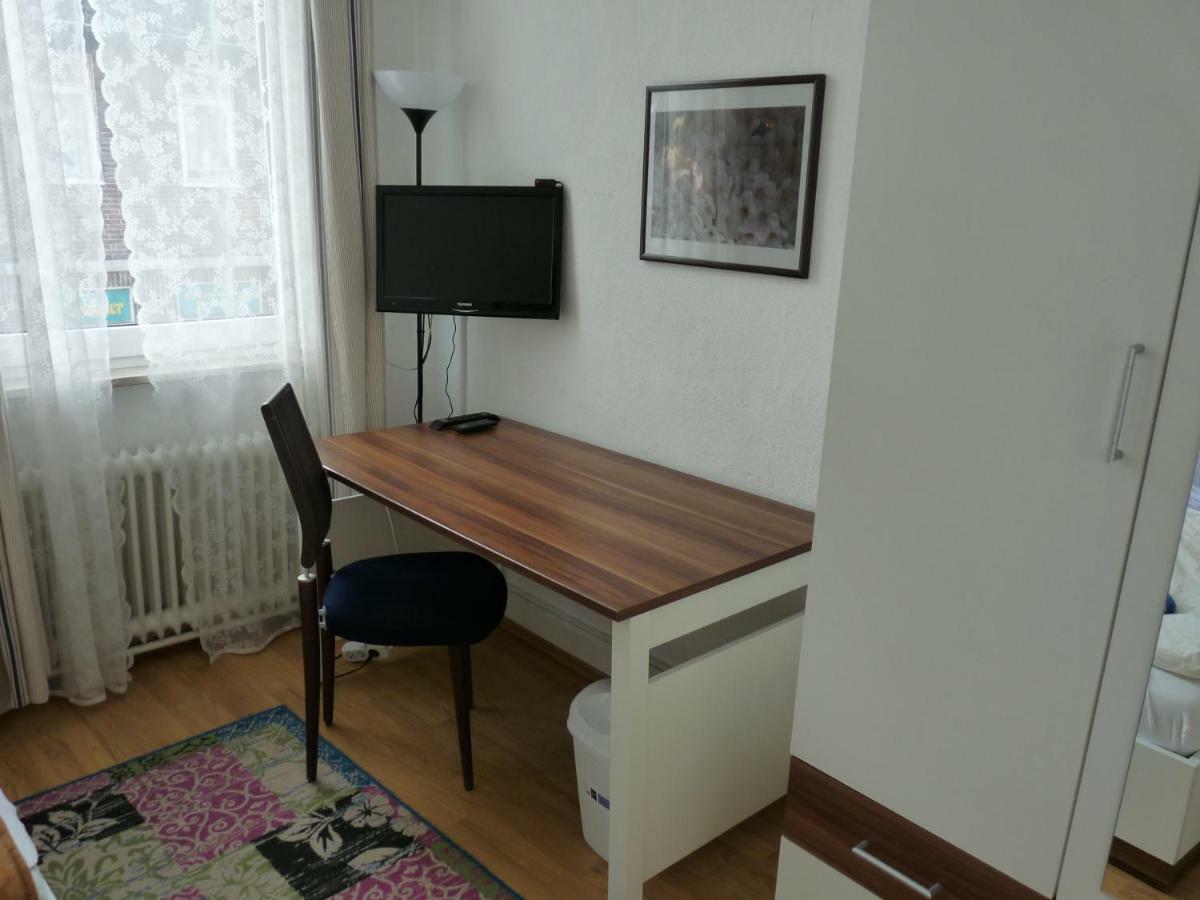 MARKT EINS Gästezimmer Schoppenstedt Exterior foto